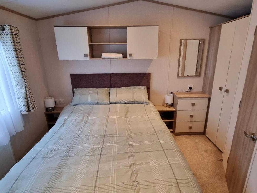 Bayview At Pengarreg Hotell Llanrhystyd Eksteriør bilde